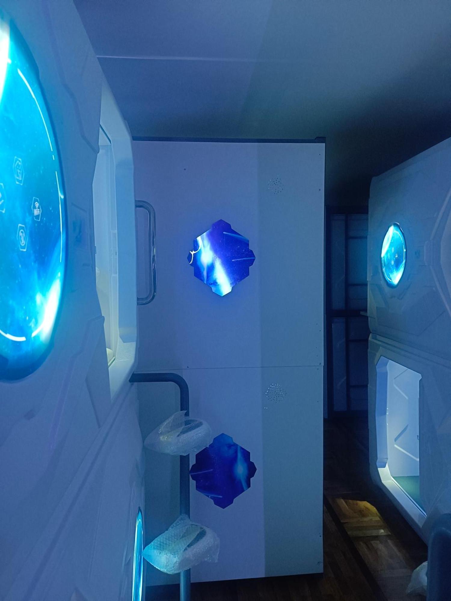 Panda Victor Space Capsule Hostel-Neo Nomad Belgrado Exterior foto